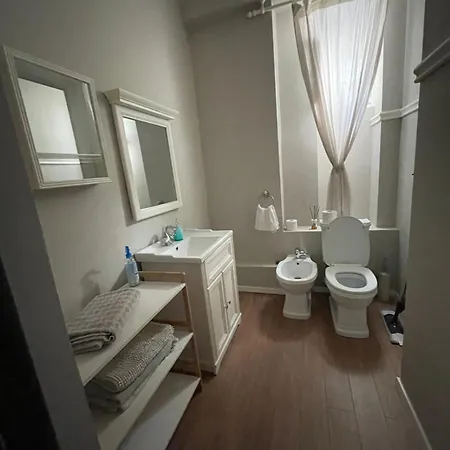 Tomis Apartment *