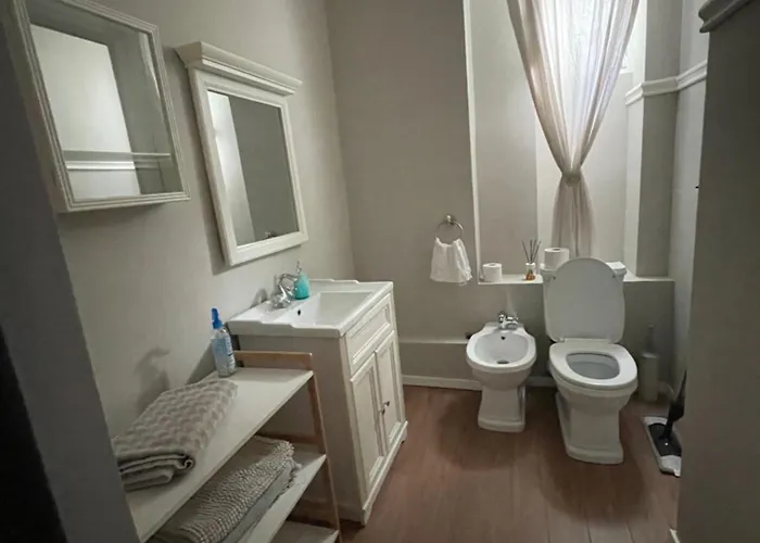 Tomis アパート *